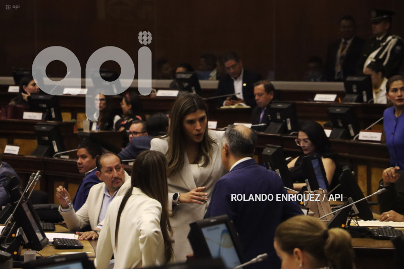 VERONICA-ABAD-ASAMBLEA