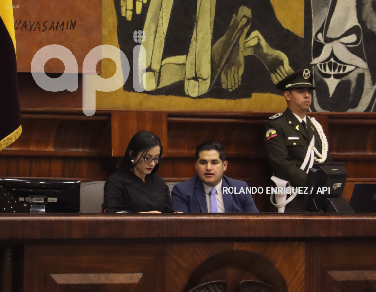 VERONICA-ABAD-ASAMBLEA