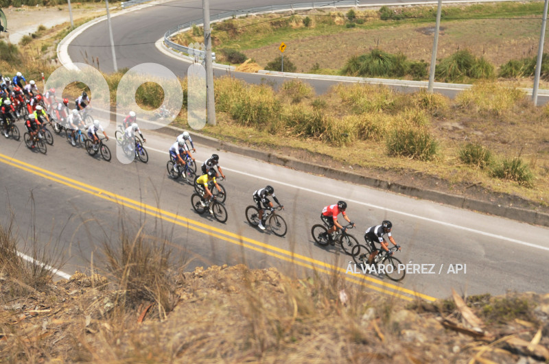 VUELTA-CICLISTICA-ARENAL-ALAUSI