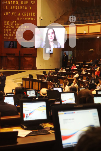 VERONICA-ABAD-ASAMBLEA