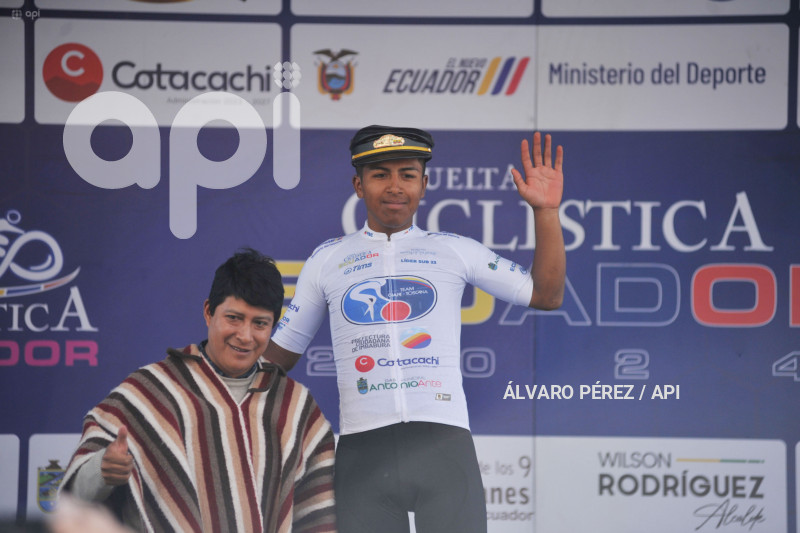 VUELTA-CICLISTICA-ARENAL-ALAUSI
