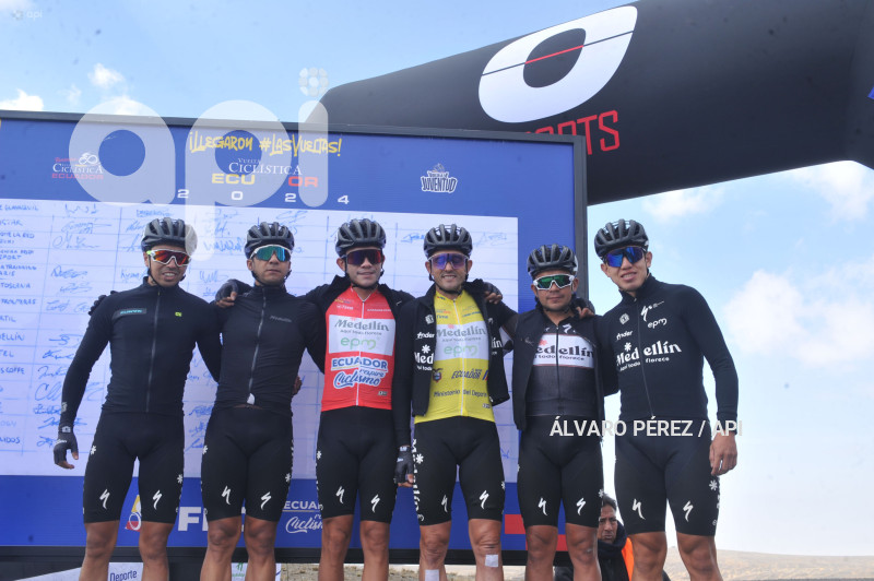 VUELTA-CICLISTICA-ARENAL-ALAUSI