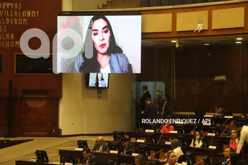 VERONICA-ABAD-ASAMBLEA