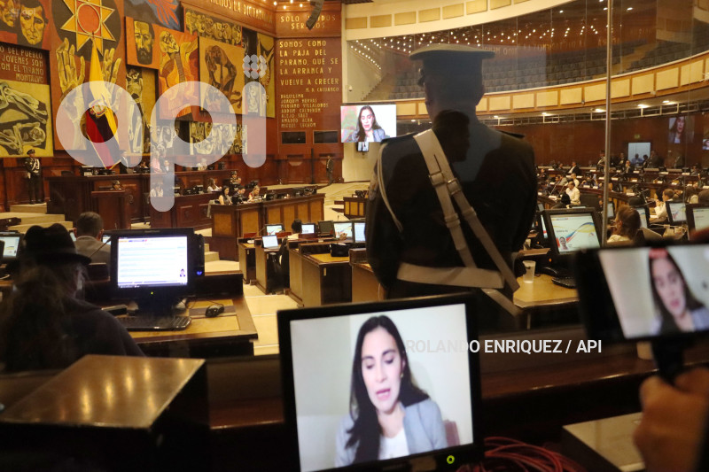 VERONICA-ABAD-ASAMBLEA