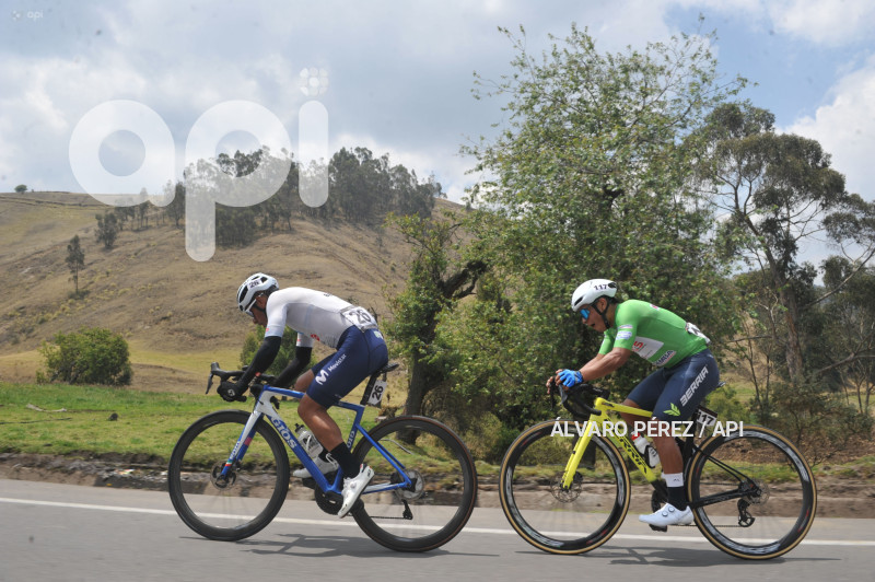 VUELTA-CICLISTICA-ARENAL-ALAUSI