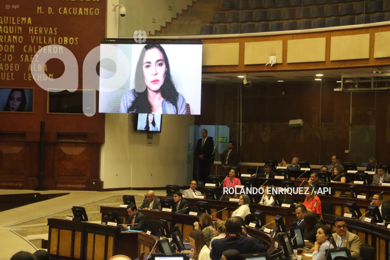 VERONICA-ABAD-ASAMBLEA