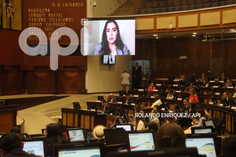 VERONICA-ABAD-ASAMBLEA