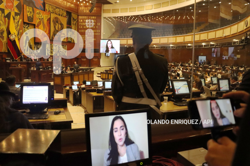 VERONICA-ABAD-ASAMBLEA