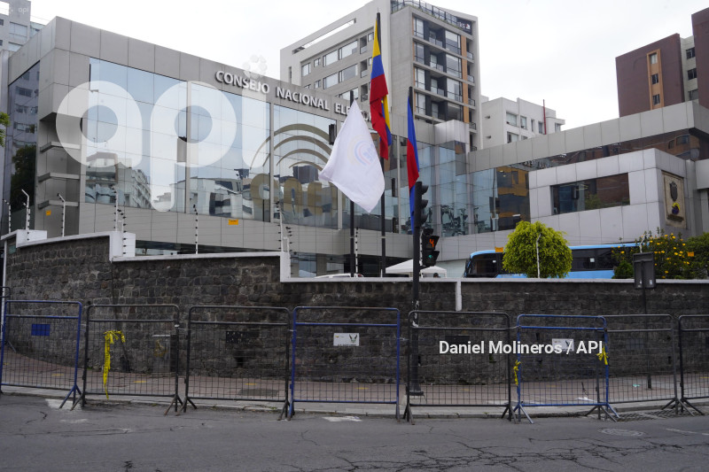 NUEVOS CONSEJEROS CNE