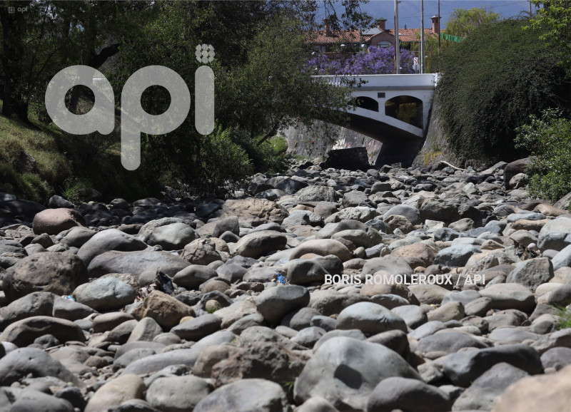CUENCA-RIO TOMEBAMBA ESTIAJE