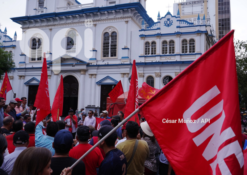 GYE-MARCHA CONTRA NOBOA