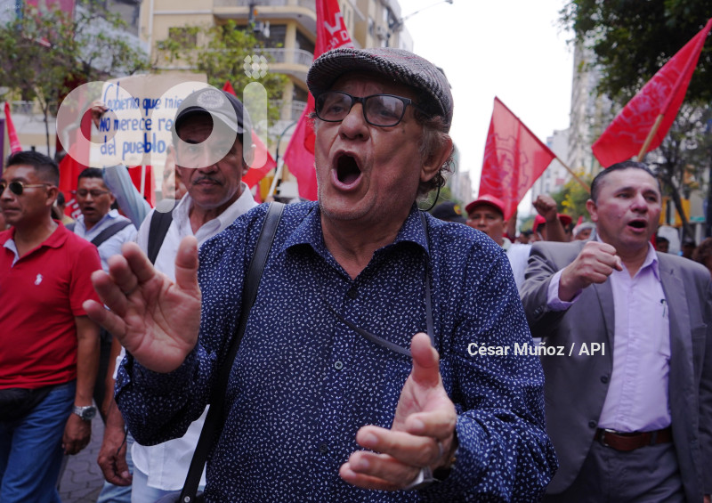 GYE-MARCHA CONTRA NOBOA