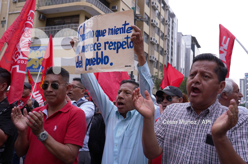 GYE-MARCHA CONTRA NOBOA