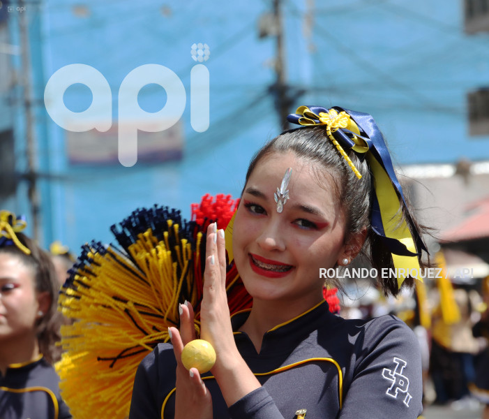 DESFILE-MERCADOS-DE-QUITO