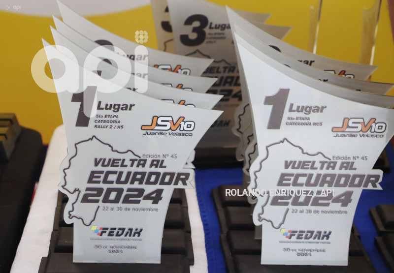 PREMIACION-VUELTA-AUTOMOVILISTICA-ECUADOR-2024