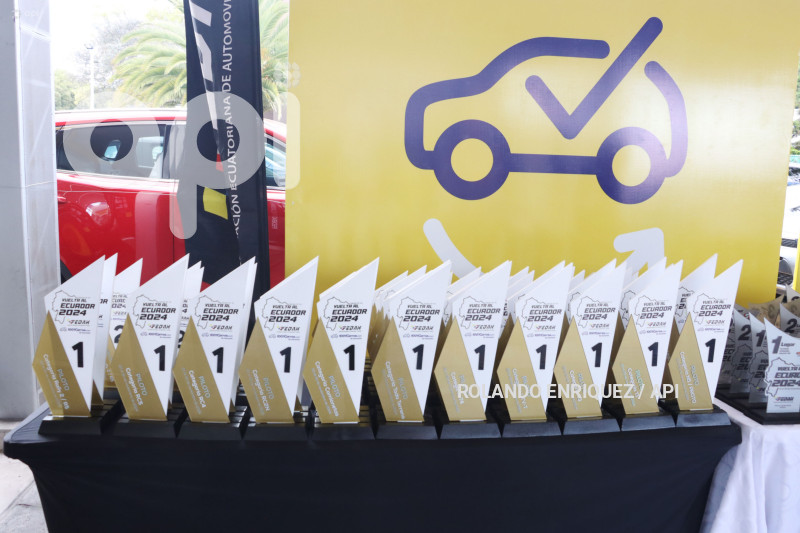 PREMIACION-VUELTA-AUTOMOVILISTICA-ECUADOR-2024