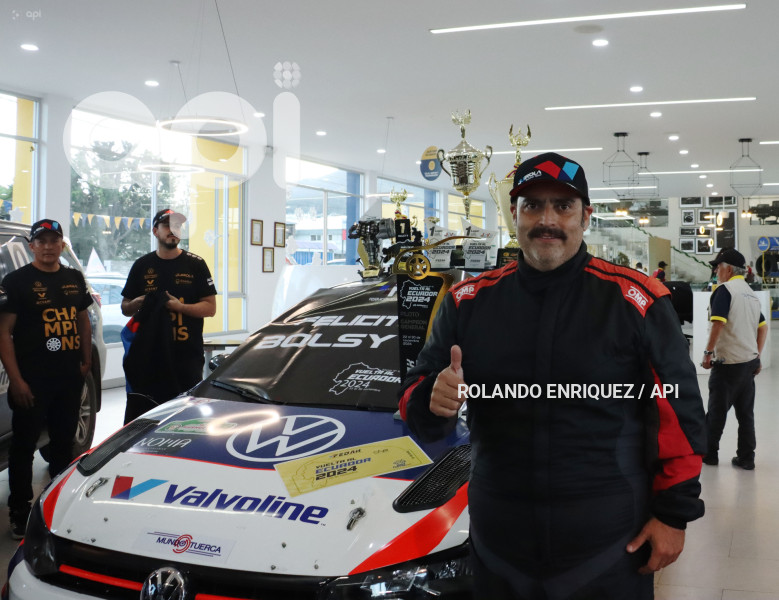 PREMIACION-VUELTA-AUTOMOVILISTICA-ECUADOR-2024
