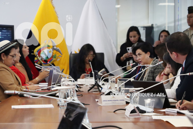 REFORMA-CONSTITUCION-BASES-MILITARES
