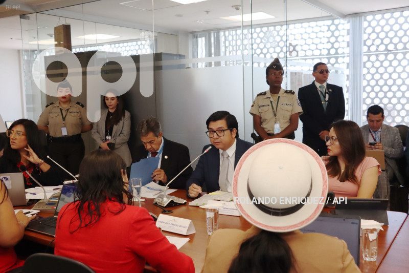 REFORMA-CONSTITUCION-BASES-MILITARES