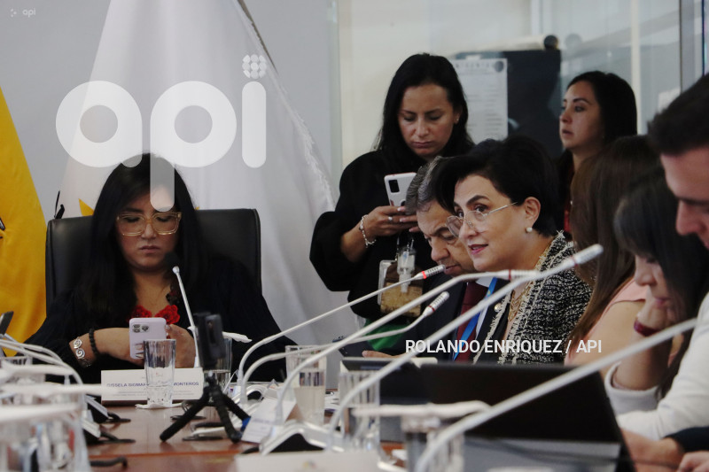 REFORMA-CONSTITUCION-BASES-MILITARES