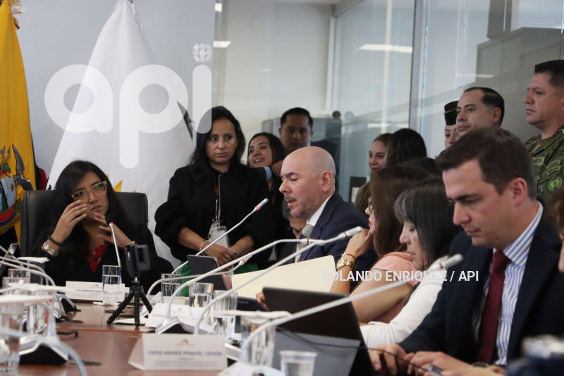 REFORMA-CONSTITUCION-BASES-MILITARES