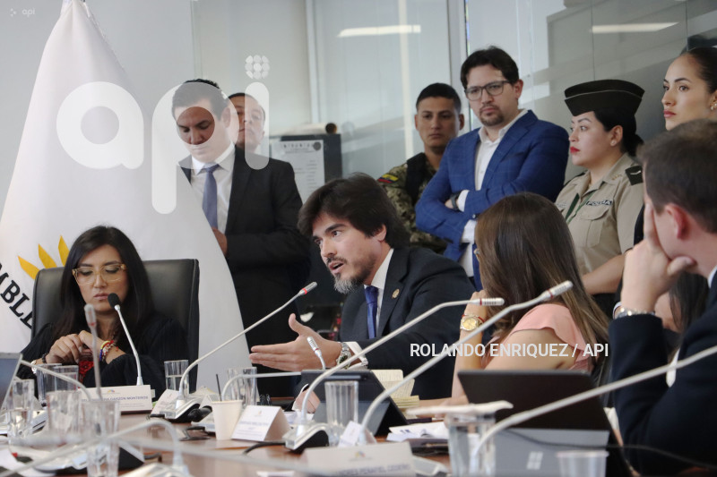 REFORMA-CONSTITUCION-BASES-MILITARES