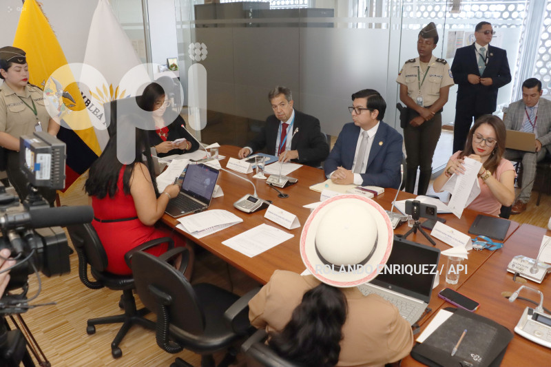 REFORMA-CONSTITUCION-BASES-MILITARES