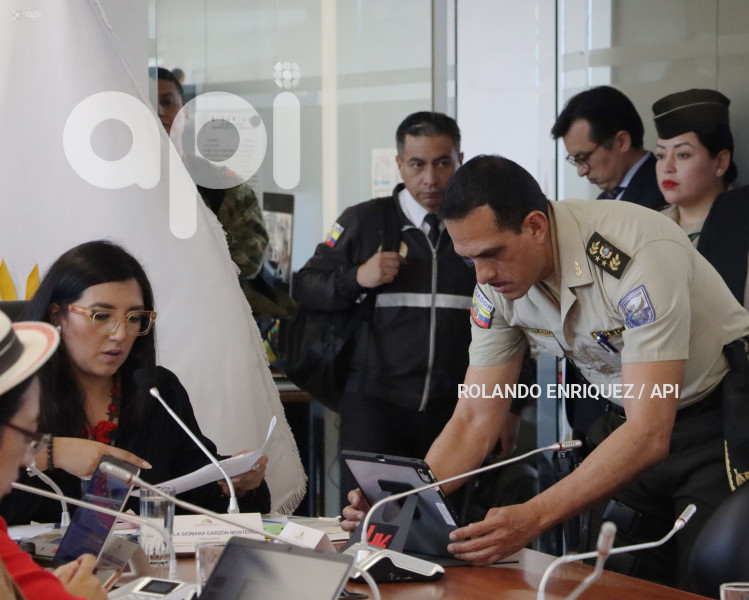 REFORMA-CONSTITUCION-BASES-MILITARES