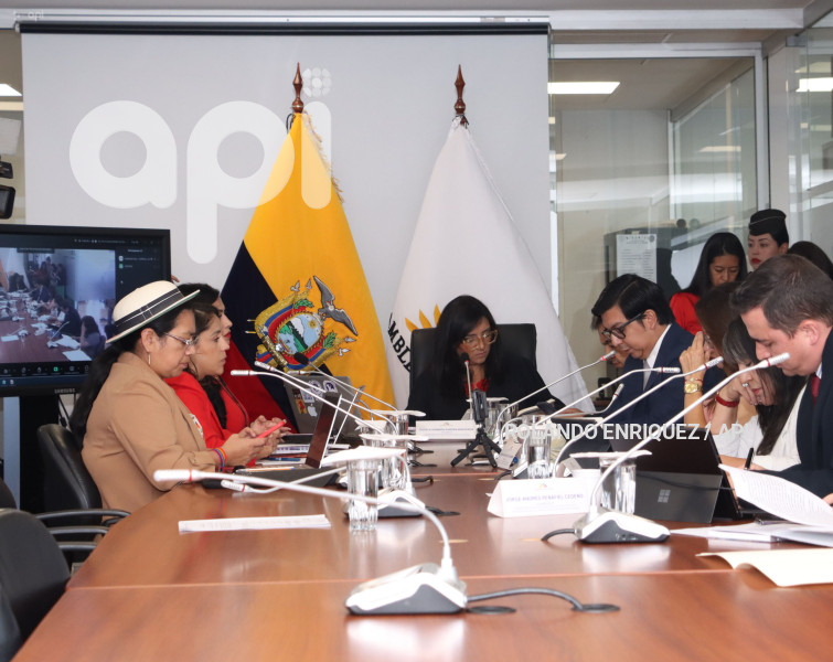 REFORMA-CONSTITUCION-BASES-MILITARES