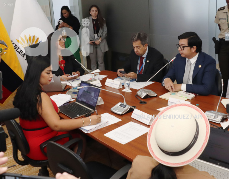 REFORMA-CONSTITUCION-BASES-MILITARES