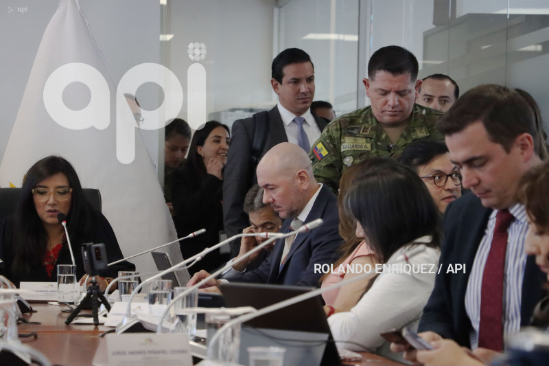 REFORMA-CONSTITUCION-BASES-MILITARES