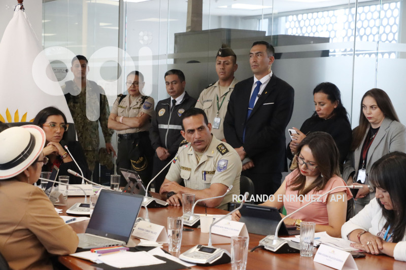 REFORMA-CONSTITUCION-BASES-MILITARES