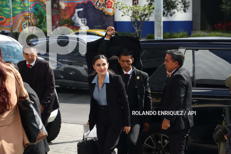 AUDIENCIA-VERONICA-ABAD