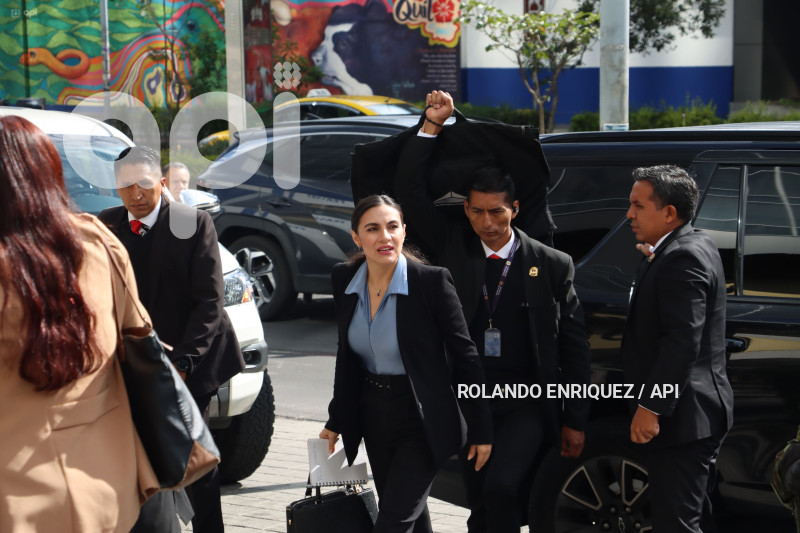 AUDIENCIA-VERONICA-ABAD