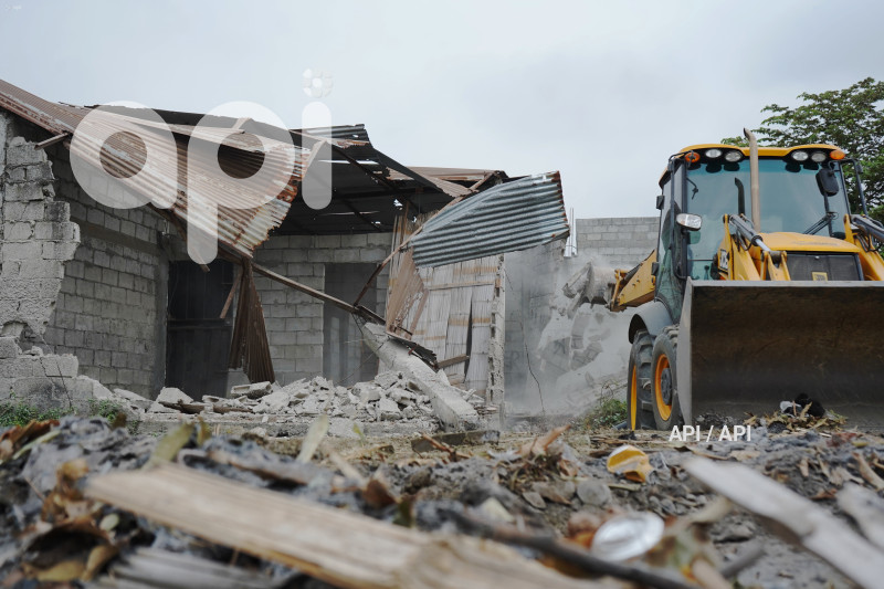 GYE-DESTRUCCION CASAS DELIA
