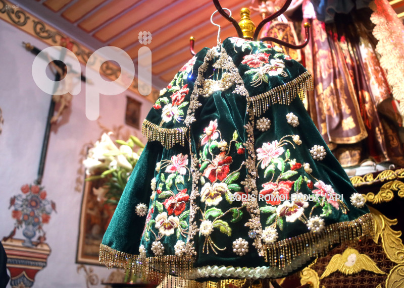 CUENCA-PRESENTACION-VESTIDO-NIÑO VIAJERO