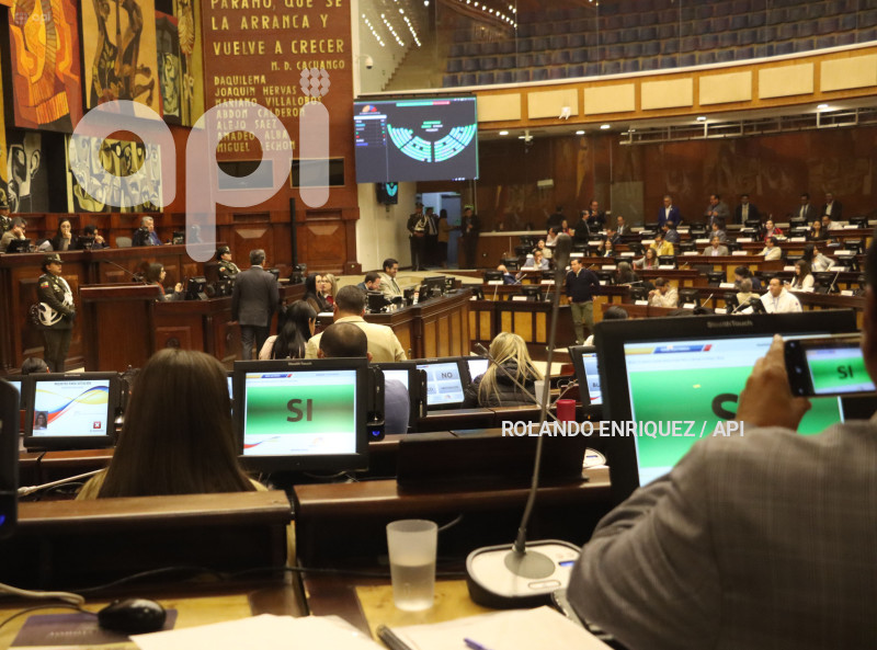 PLENO ASAMBLEA JUICIO POLITICO ARROBO