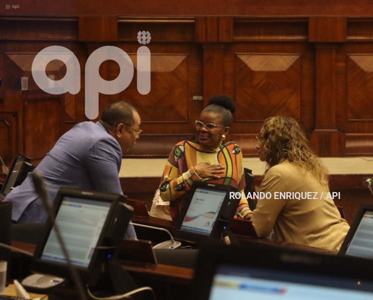 PLENO ASAMBLEA JUICIO POLITICO ARROBO