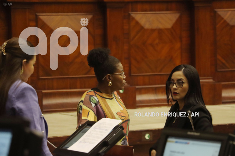 PLENO ASAMBLEA JUICIO POLITICO ARROBO