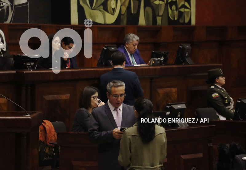PLENO ASAMBLEA JUICIO POLITICO ARROBO