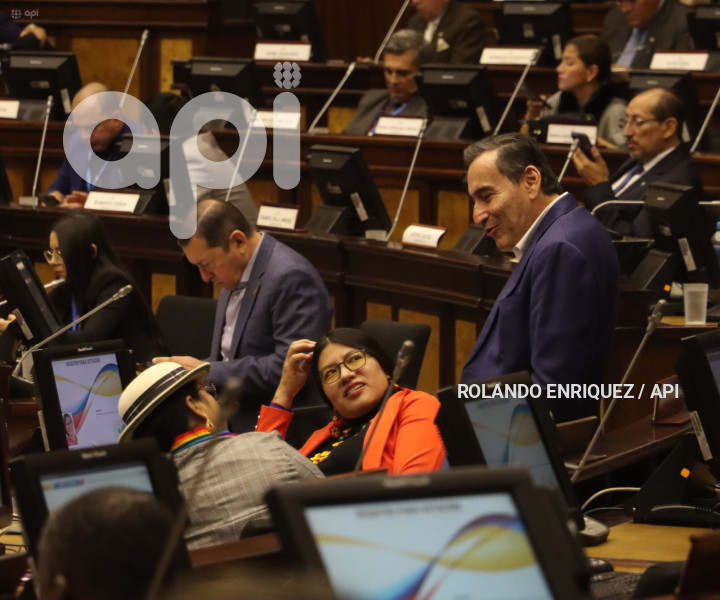 PLENO ASAMBLEA JUICIO POLITICO ARROBO