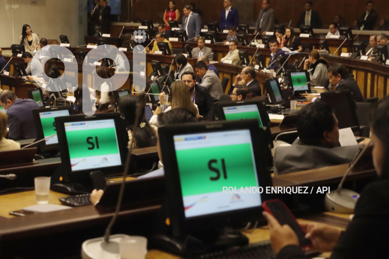 PLENO ASAMBLEA JUICIO POLITICO ARROBO