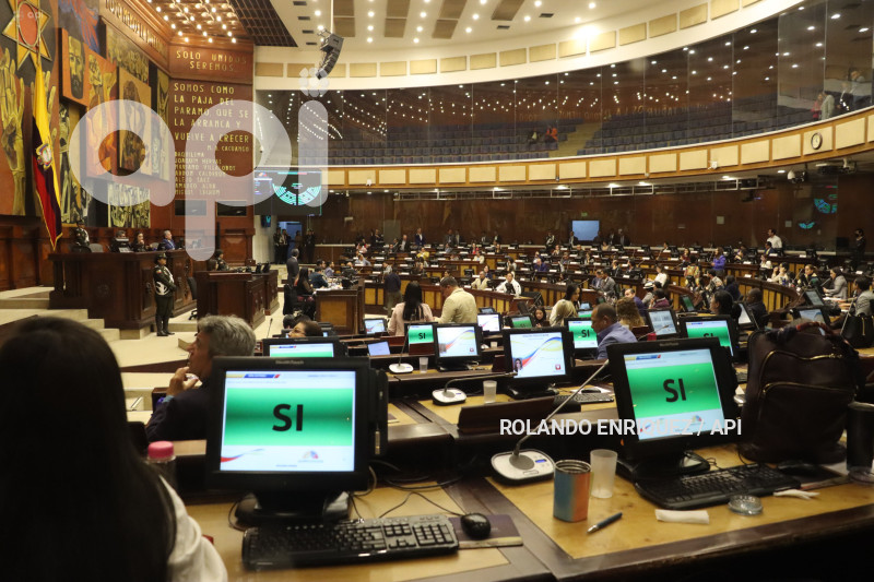 PLENO ASAMBLEA JUICIO POLITICO ARROBO