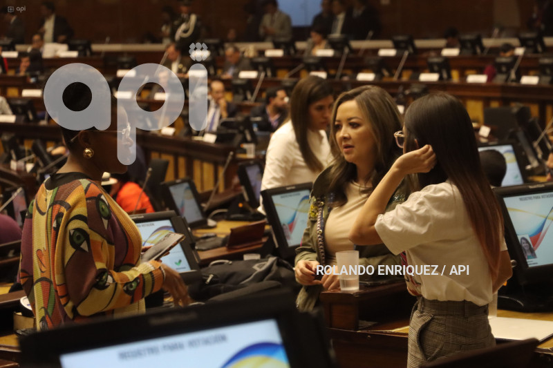 PLENO ASAMBLEA JUICIO POLITICO ARROBO