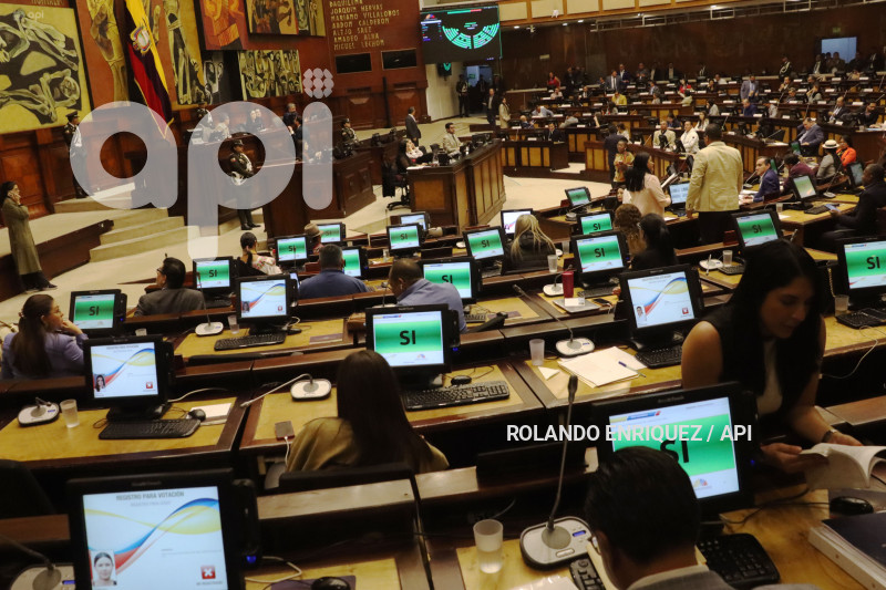 PLENO ASAMBLEA JUICIO POLITICO ARROBO