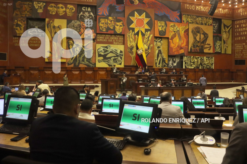 PLENO ASAMBLEA JUICIO POLITICO ARROBO