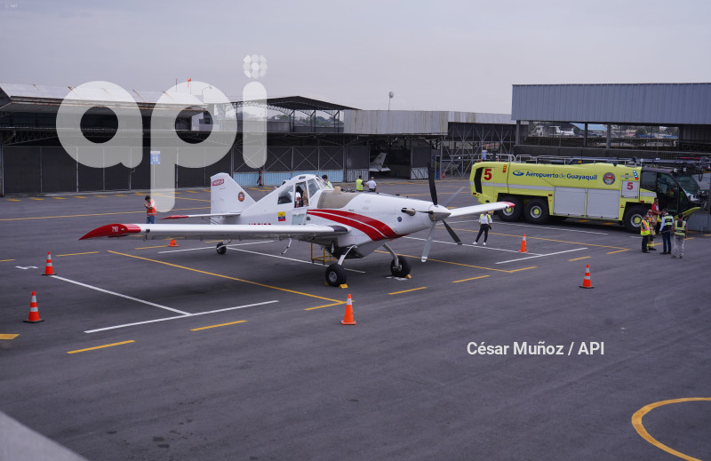 GYE-PRESENTACION AVION INCENDIOS
