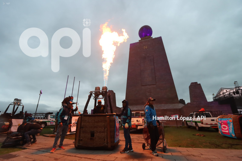 FESTIVAL-INTERNACIONAL-DEL-GLOBO-MITAD-MUNDO