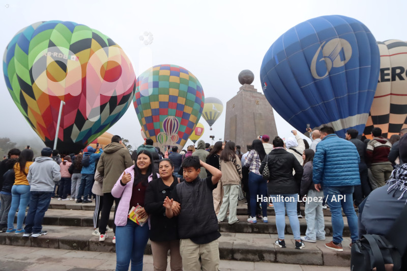 FESTIVAL-INTERNACIONAL-DEL-GLOBO-MITAD-MUNDO