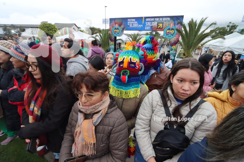 FESTIVAL-INTERNACIONAL-DEL-GLOBO-MITAD-MUNDO